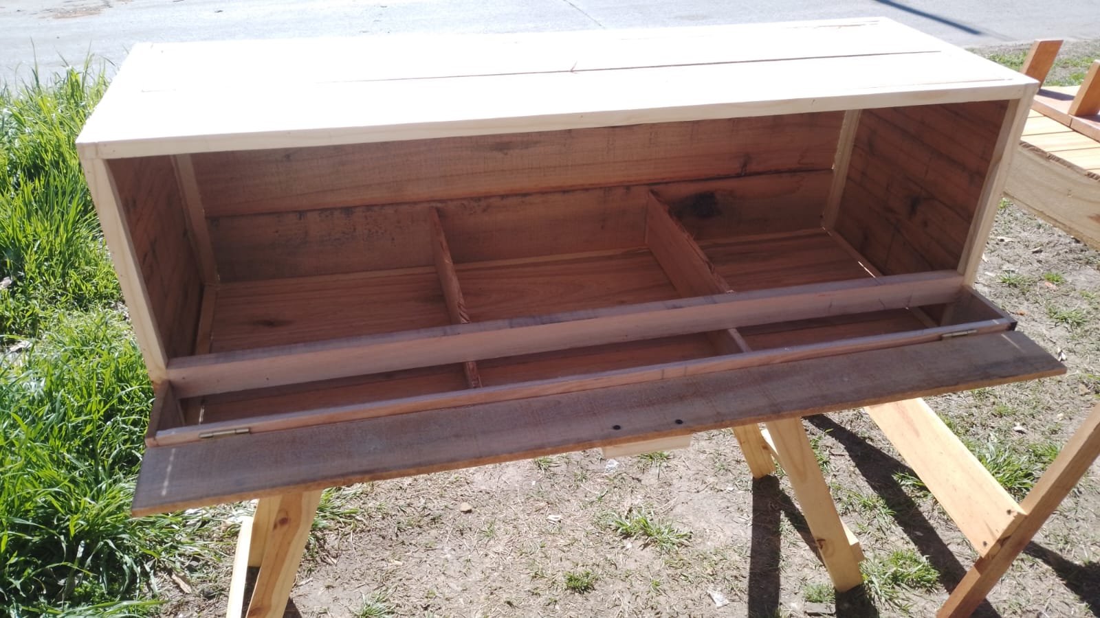 Nidal de 3 bocas con protector de huevos - Image 4