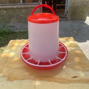 Comedero plástico  tolva de 3 kilos