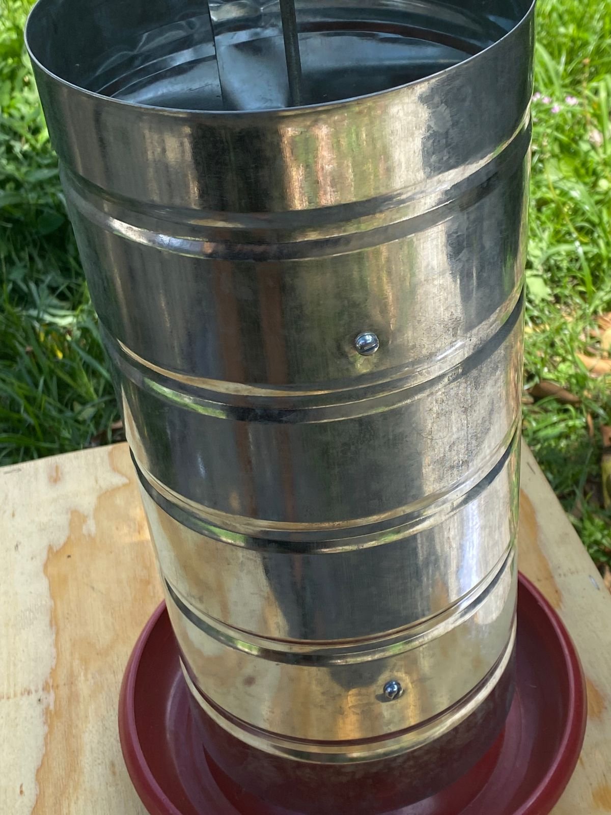 Comedero tipo tolva de 10 kilos - Image 2