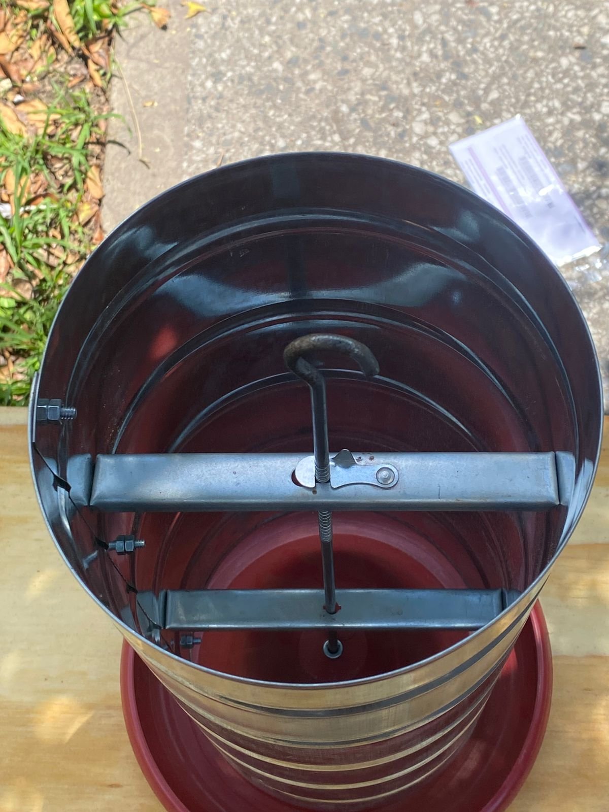 Comedero tipo tolva de 10 kilos - Image 3